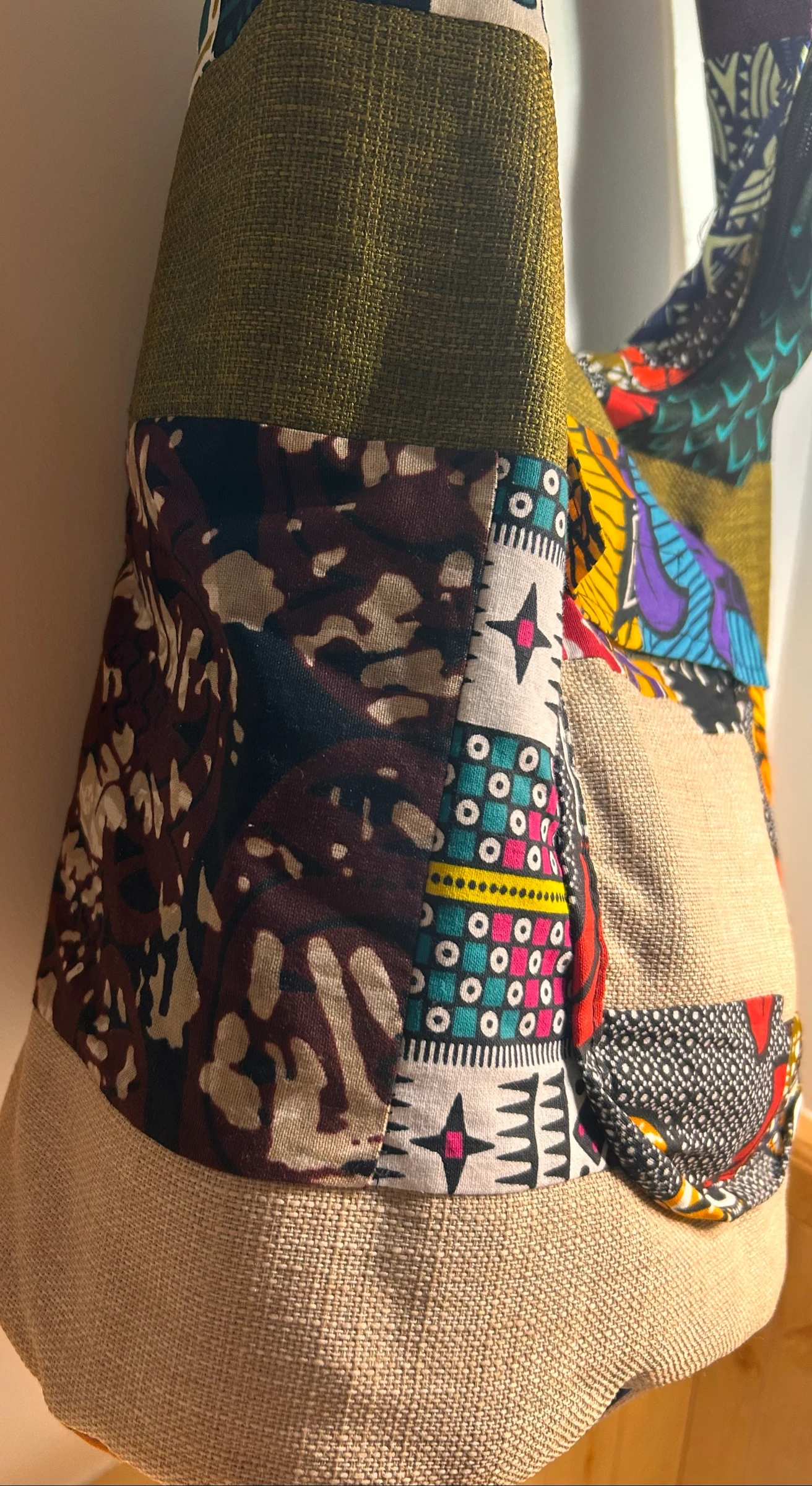 Wax and jute patchwork bag - one of a kind – photo 3
